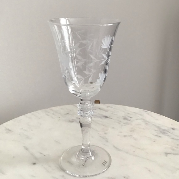 Anthropologie Handcrafted Wine Glasses Set of Four Rare NIB - Picture 11 of 12